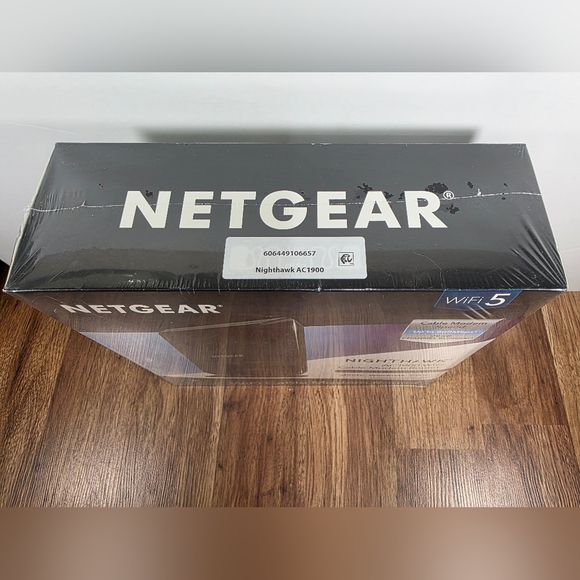 NETGEAR Nighthawk Black WiFi Cable Modem Router - Picture 5 of 6